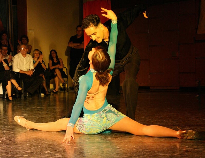 Salsa Dancing Image